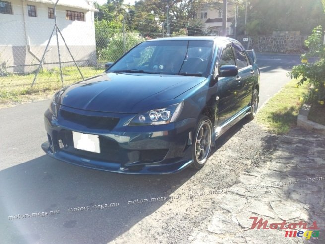 2005' Mitsubishi CS3 photo #1