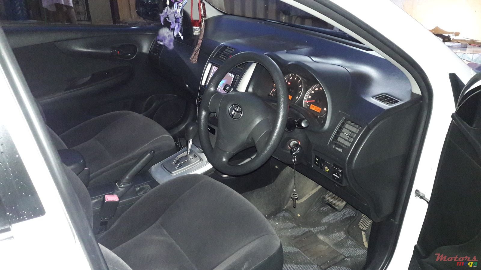 2009' Toyota Corolla photo #7