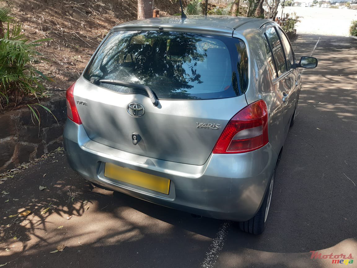 2007' Toyota Yaris photo #6