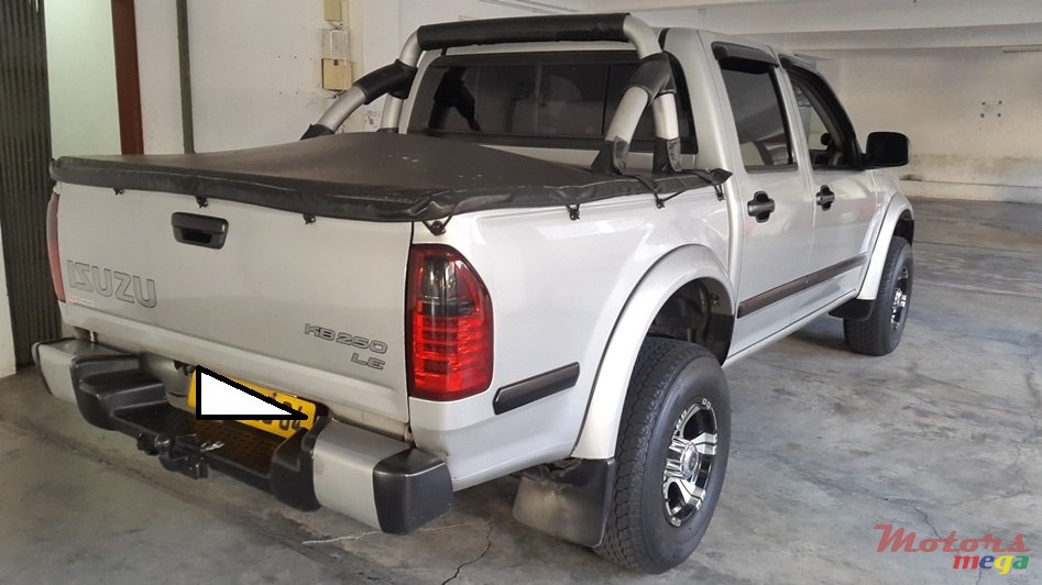 2004' Isuzu KB Series LS photo #4