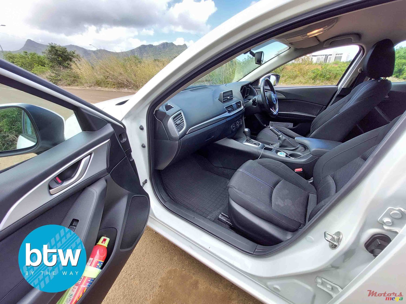 2017' Mazda 3 photo #4