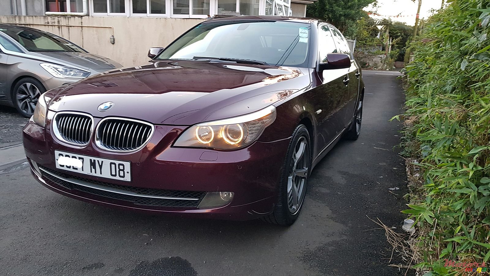 2008' BMW 523 Automatic photo #2