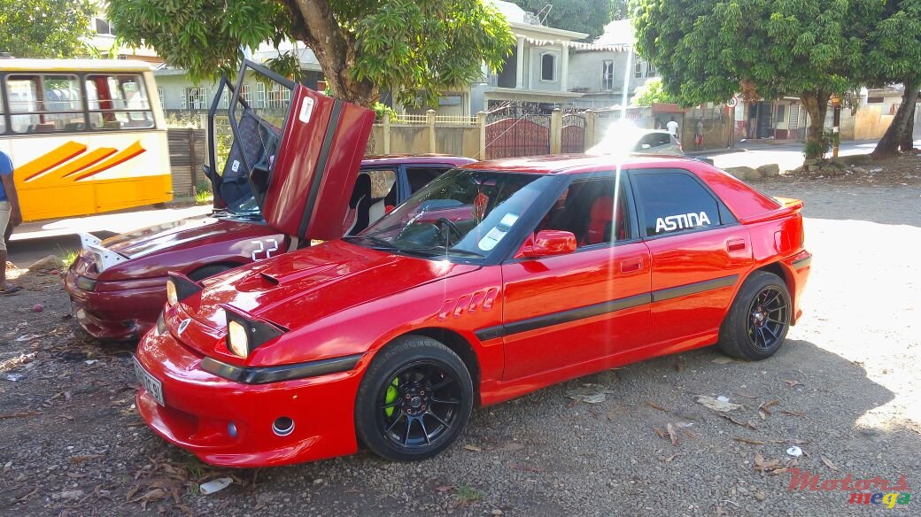 1991' Mazda Astina photo #6