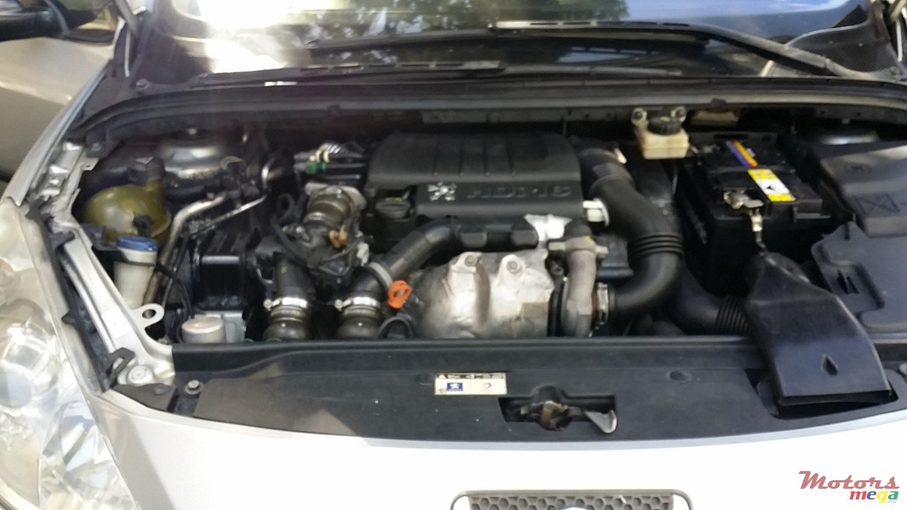 2008' Peugeot 307 photo #7