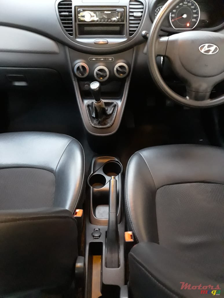 2012' Hyundai i10 photo #6