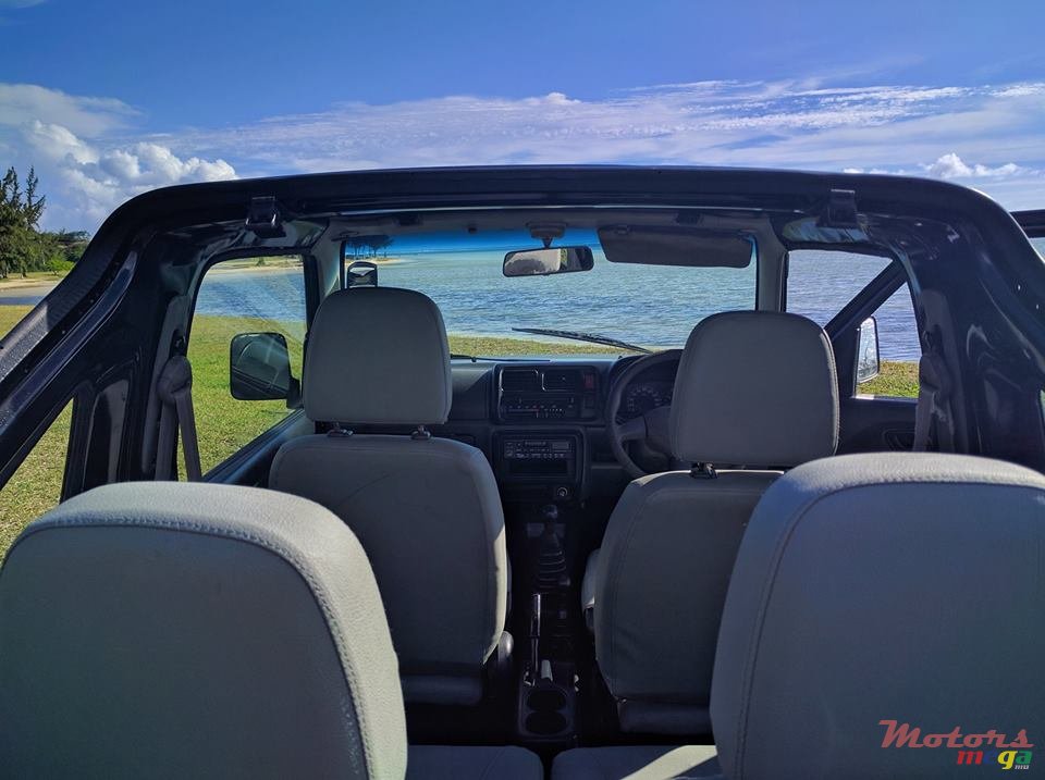 2003' Suzuki Jimny 1.3L photo #7