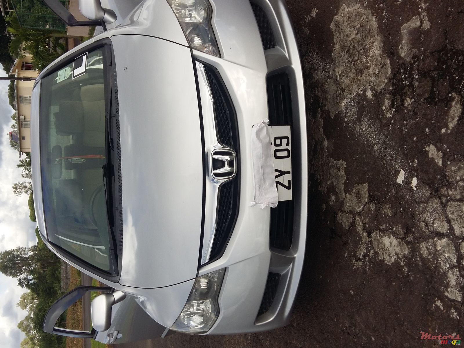 2009' Honda Civic hybrid photo #2