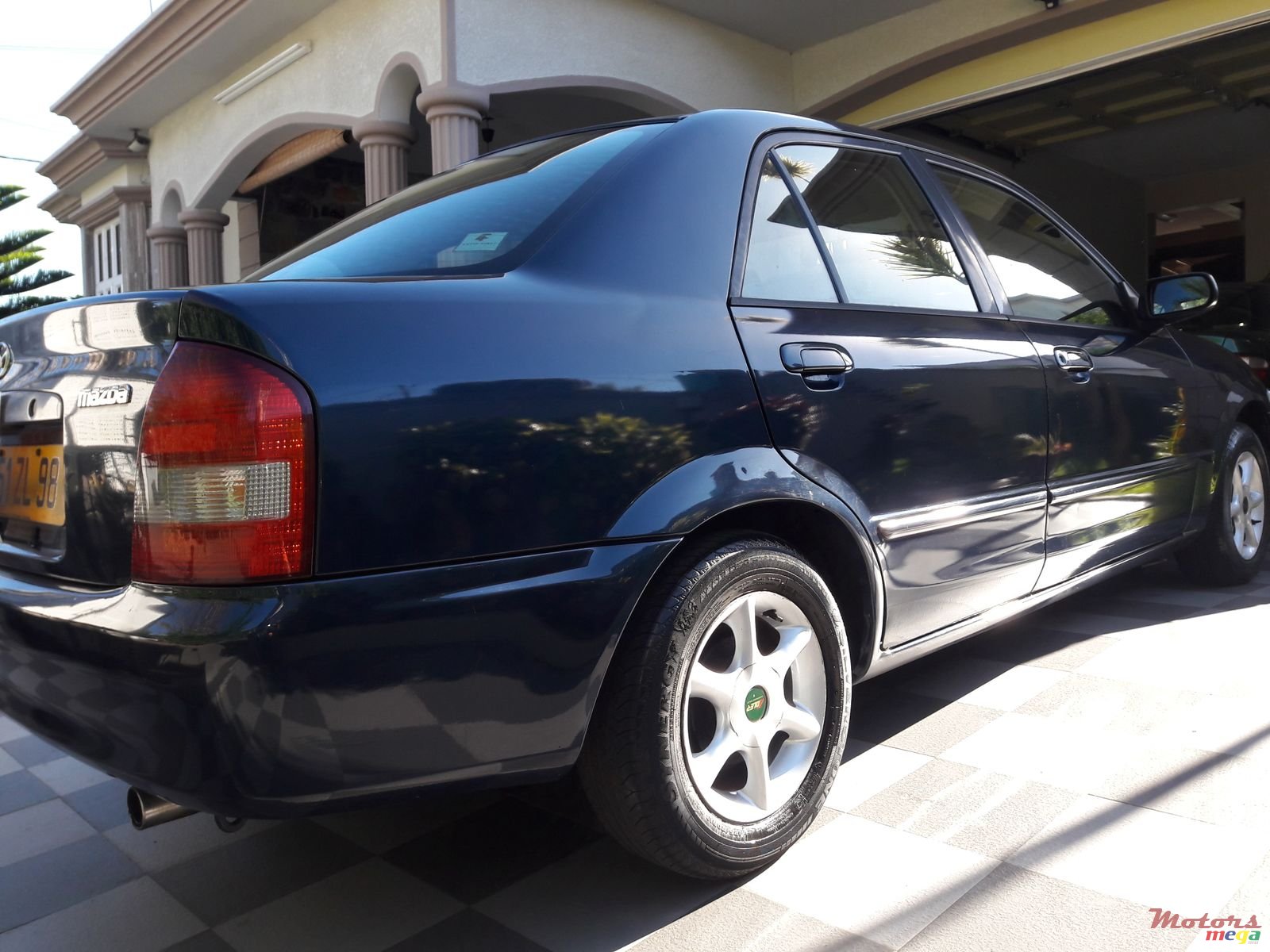 1998' Mazda 323 photo #3