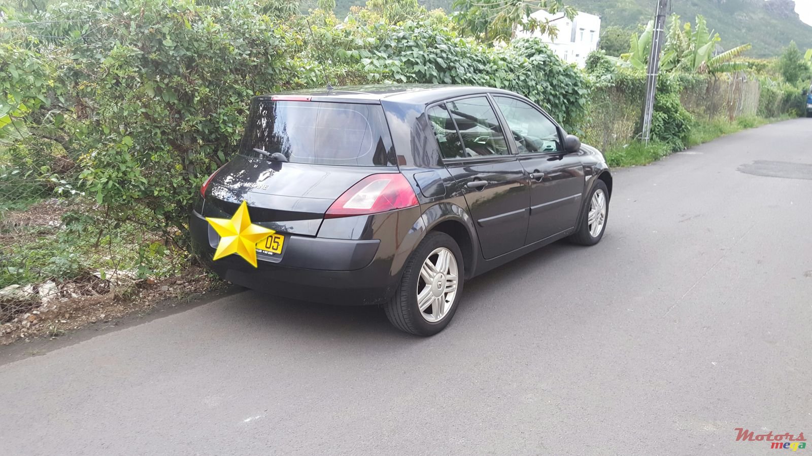 2005' Renault Megane photo #1