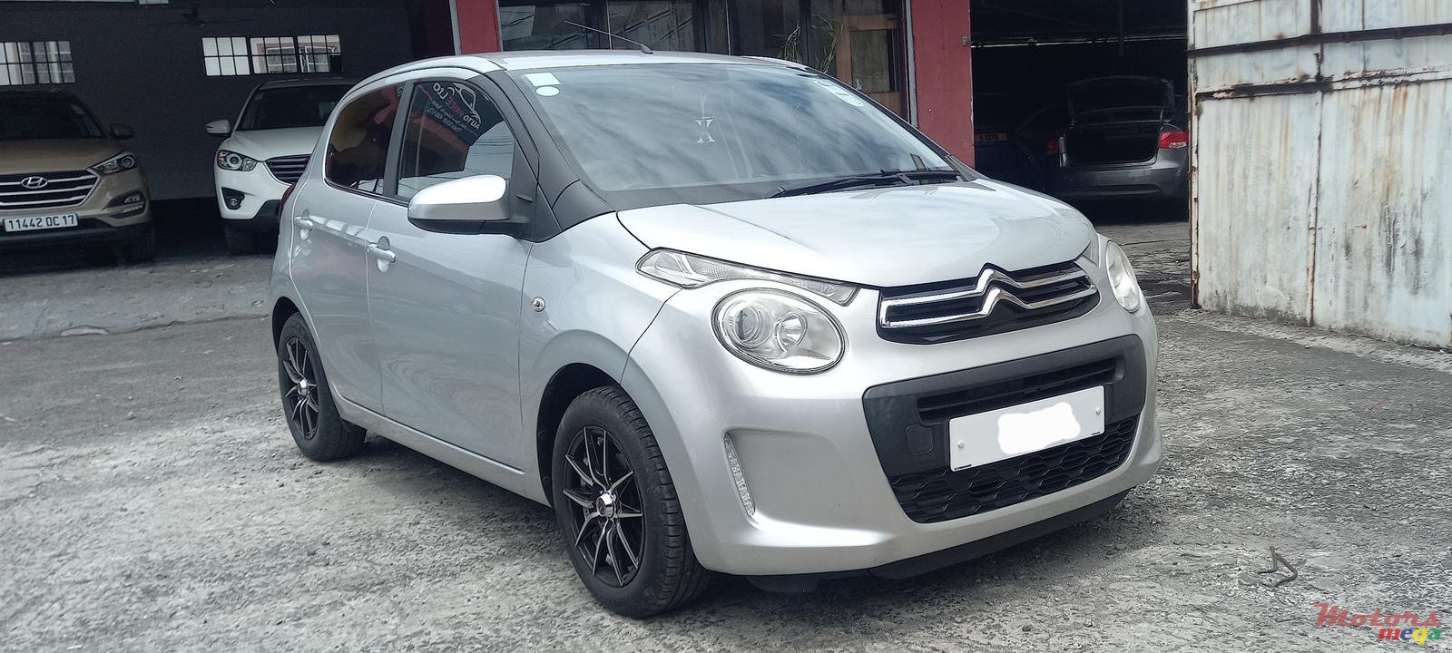 2016' Citroen C1 photo #1