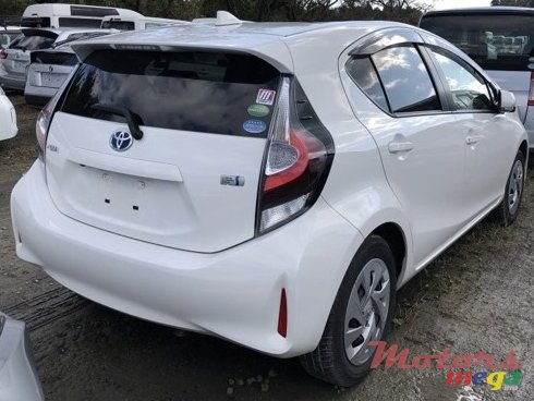 2020' Toyota Aqua photo #1