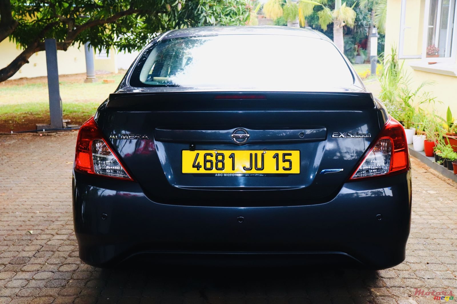 2015' Nissan Almera photo #2