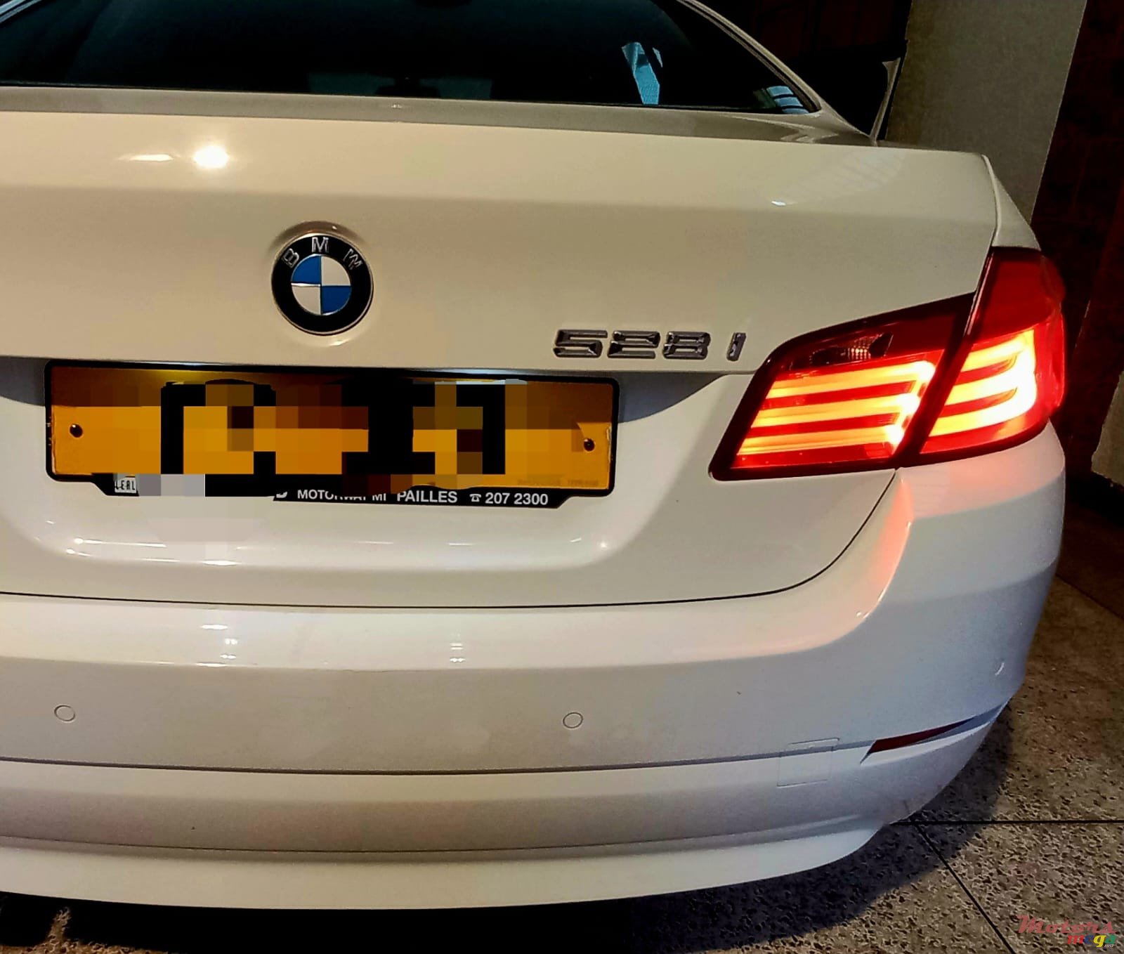 2010' BMW 528 photo #5