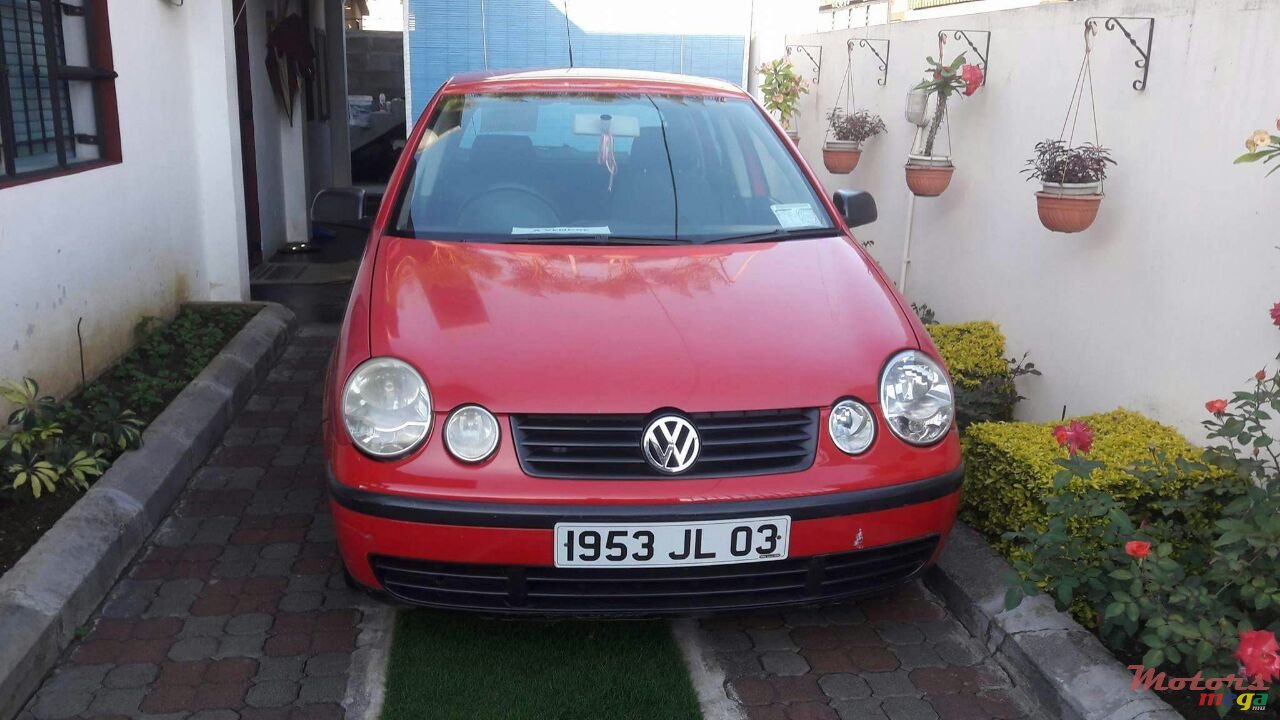 2003' Volkswagen Polo photo #1