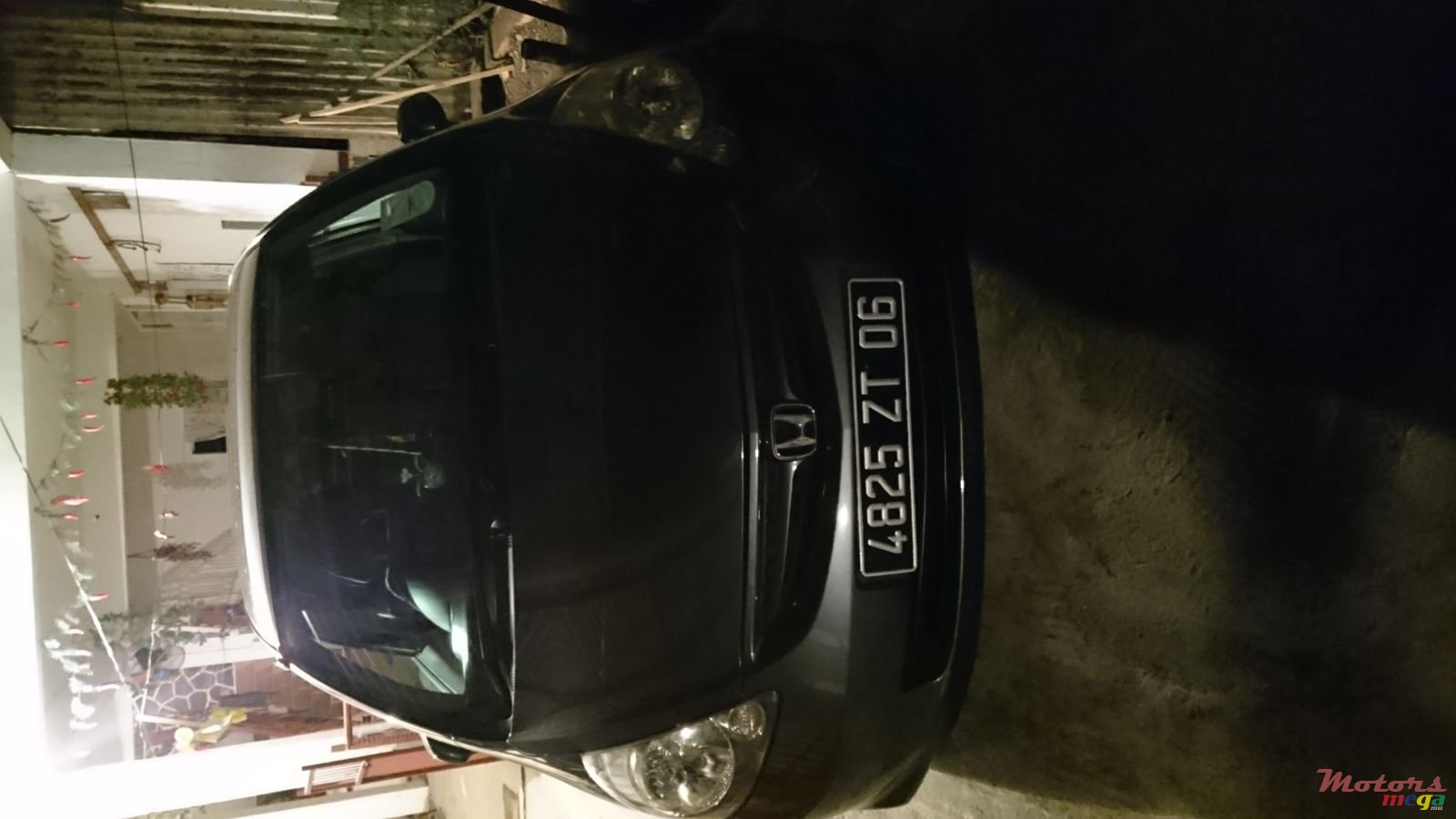 2006' Honda Fit photo #1