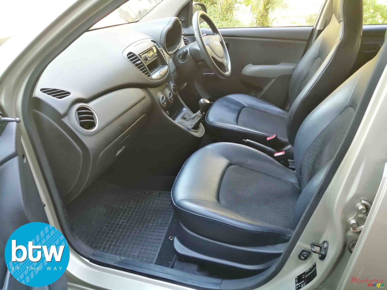 2012' Hyundai i10 photo #3