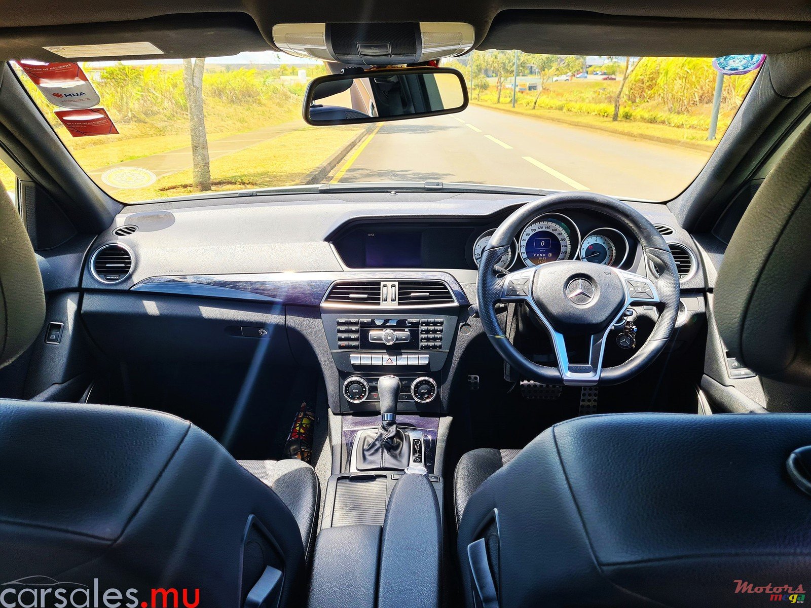 2011' Mercedes-Benz C-Class C180 Kompressor AMG photo #5