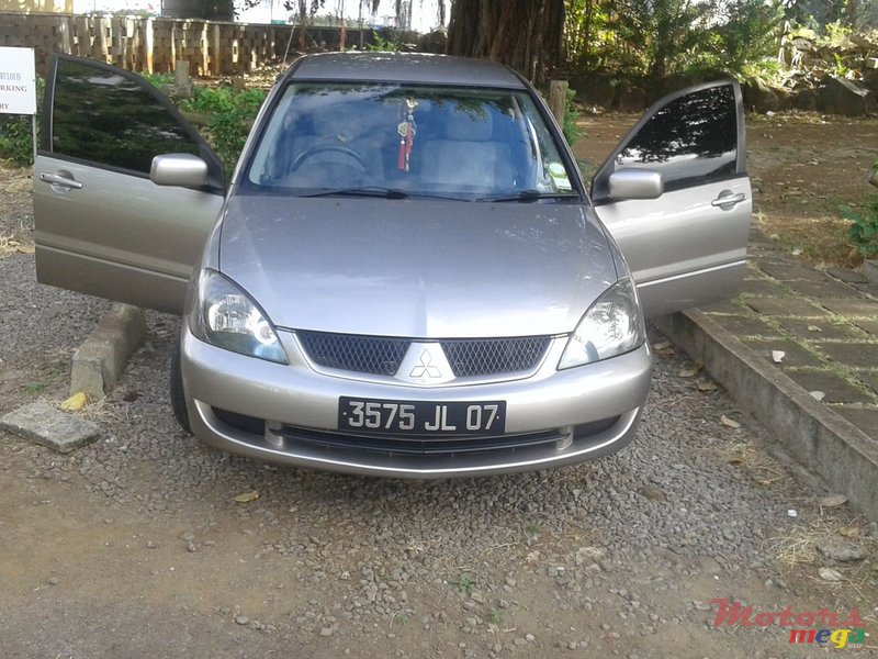 2007' Mitsubishi Lancer photo #1