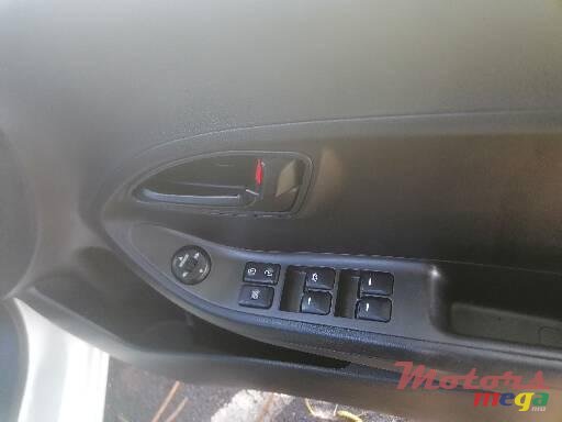 2012' Kia Picanto photo #2