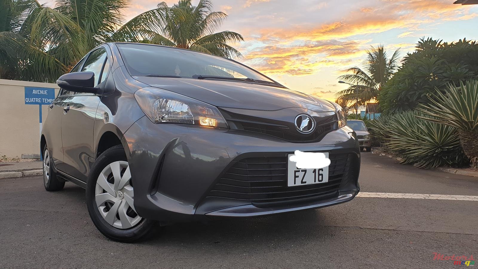 2016' Toyota Vitz photo #3