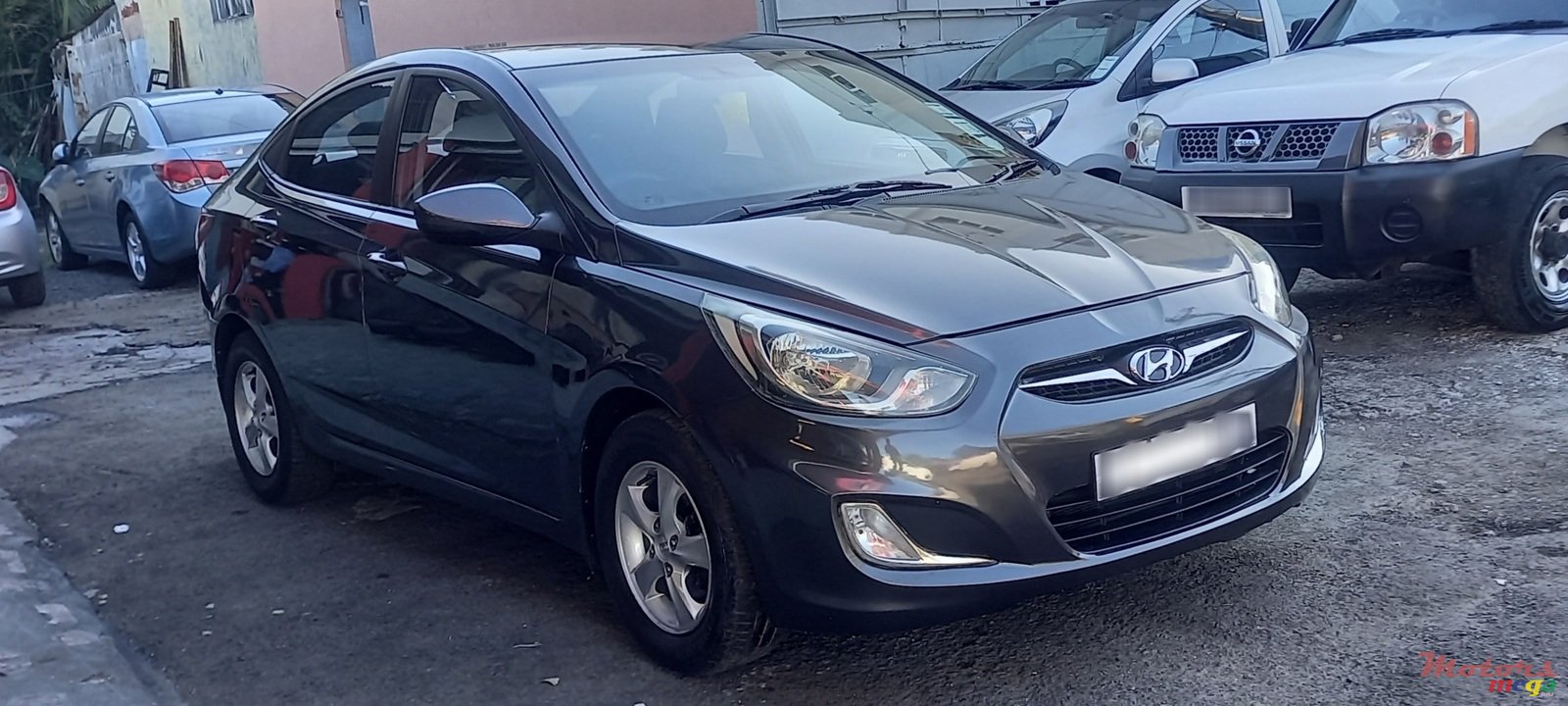 2013' Hyundai Accent photo #2