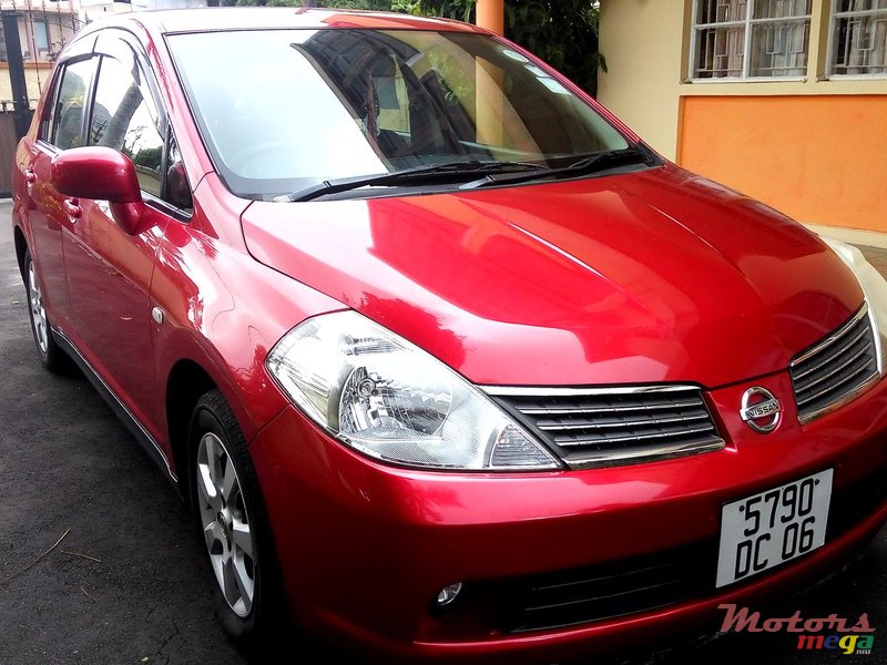 2016' Nissan Tiida photo #1