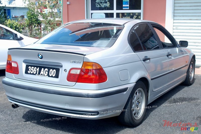 2000' BMW 3 Series Sedan photo #1