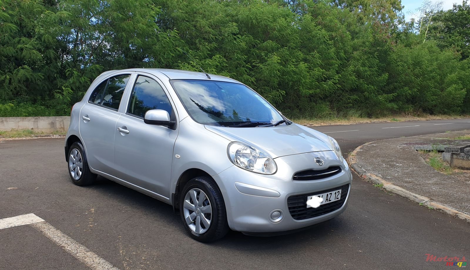 2012' Nissan Micra photo #2
