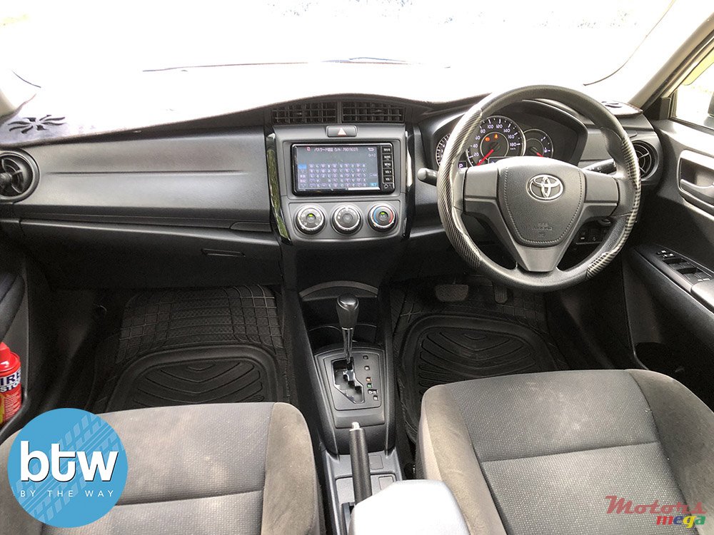 2017' Toyota Axio photo #6