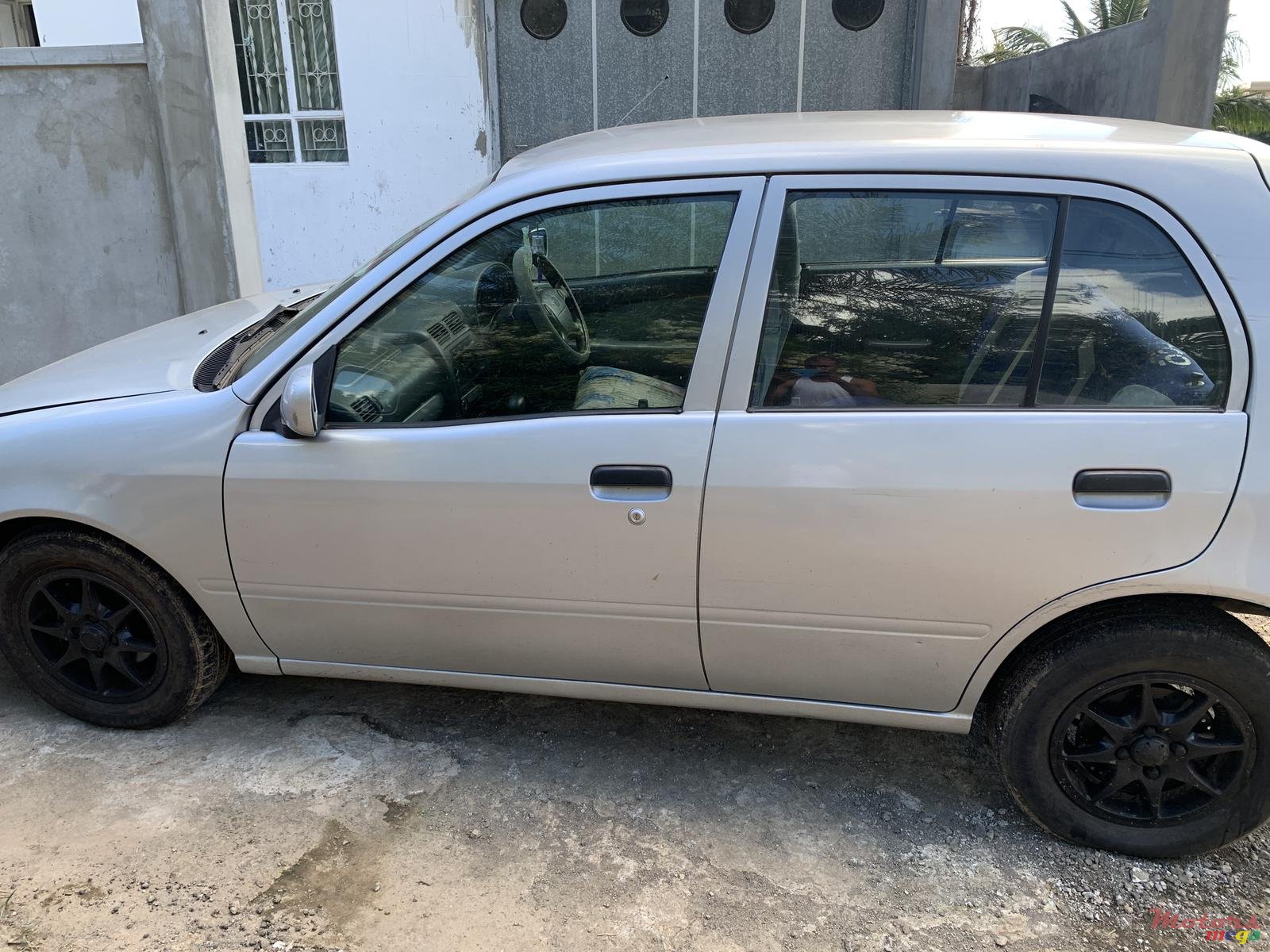 1997' Toyota Starlet photo #1