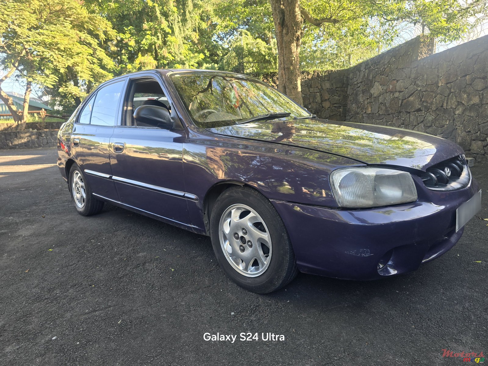 2000' Hyundai Accent photo #3