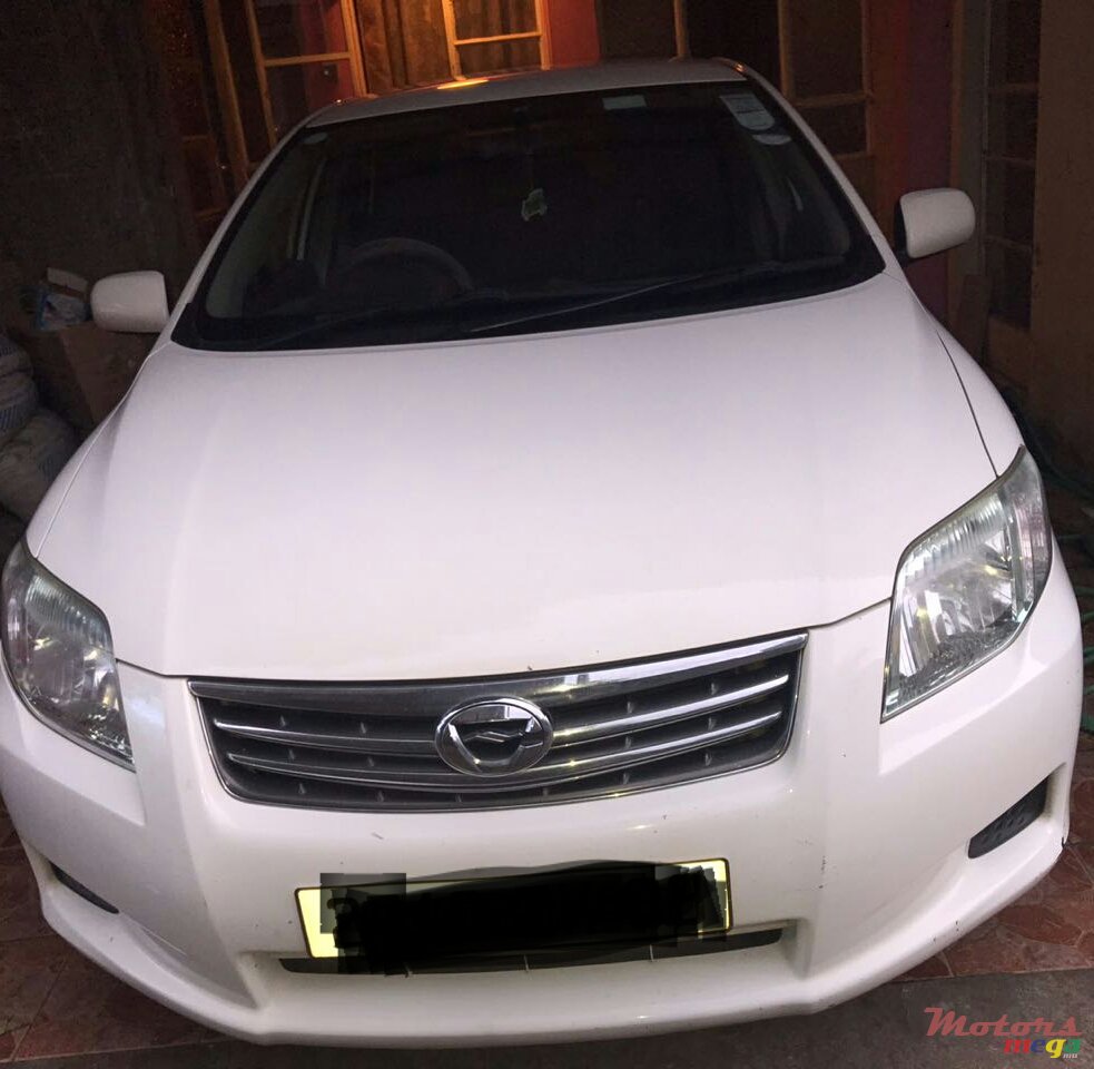 2009' Toyota Axio photo #1