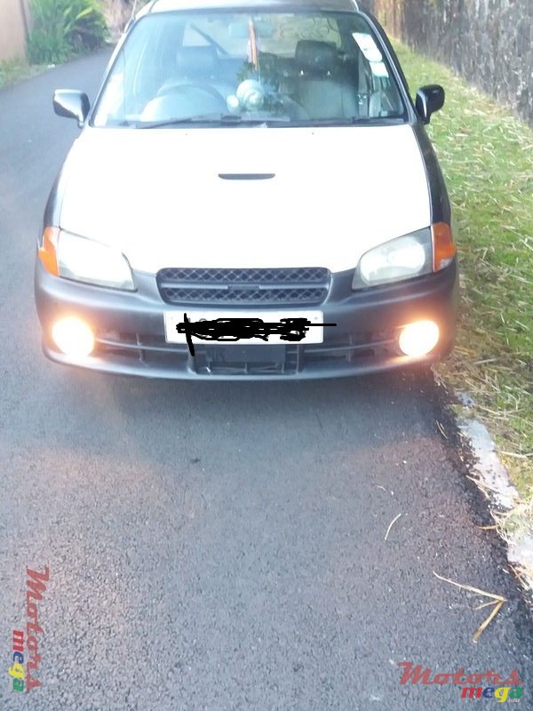1998' Toyota Starlet photo #2