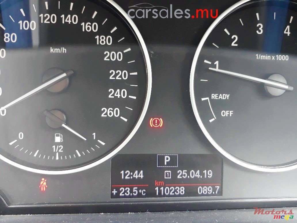 2011' BMW 116 photo #7