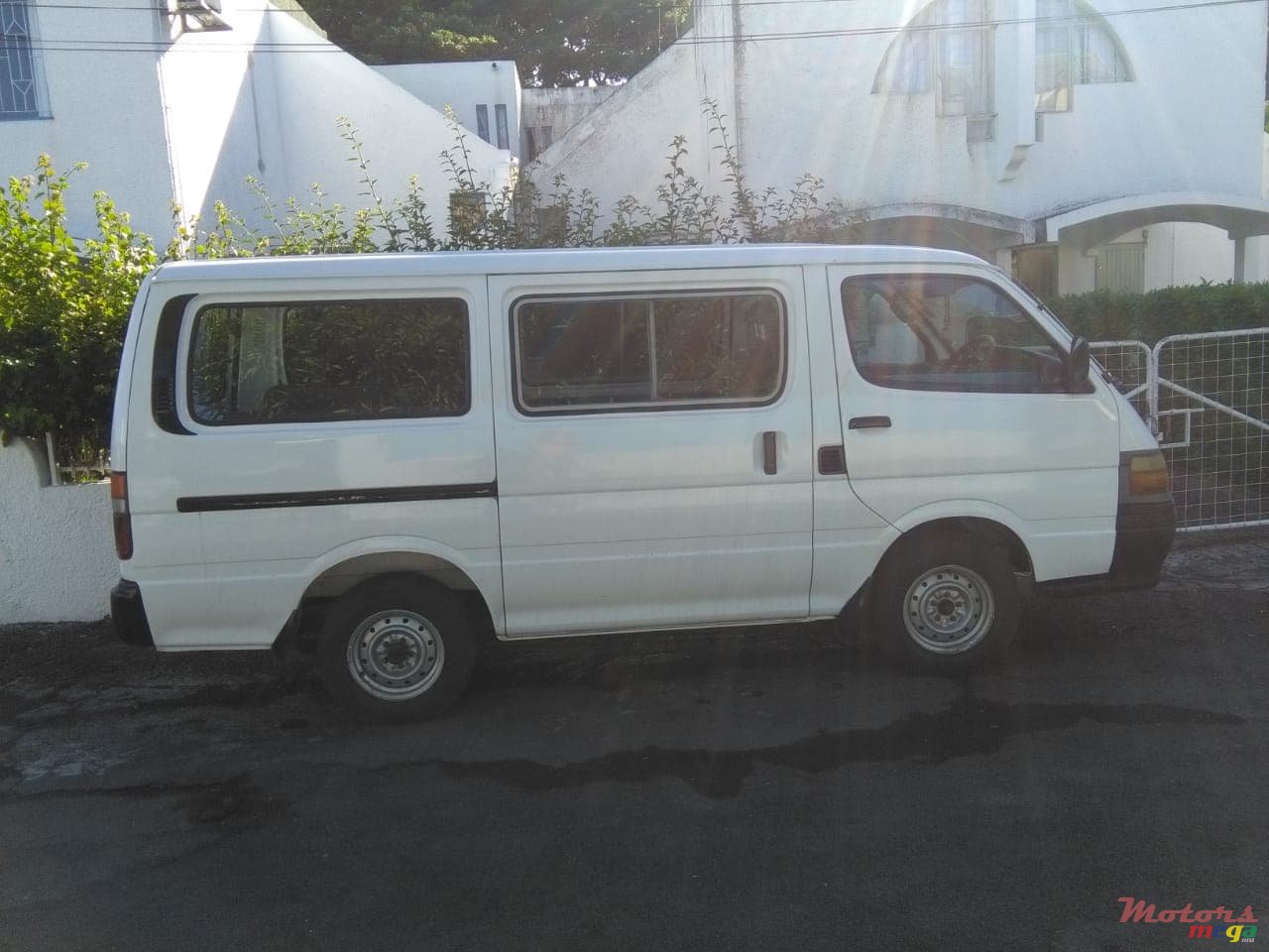 2000' Toyota photo #1