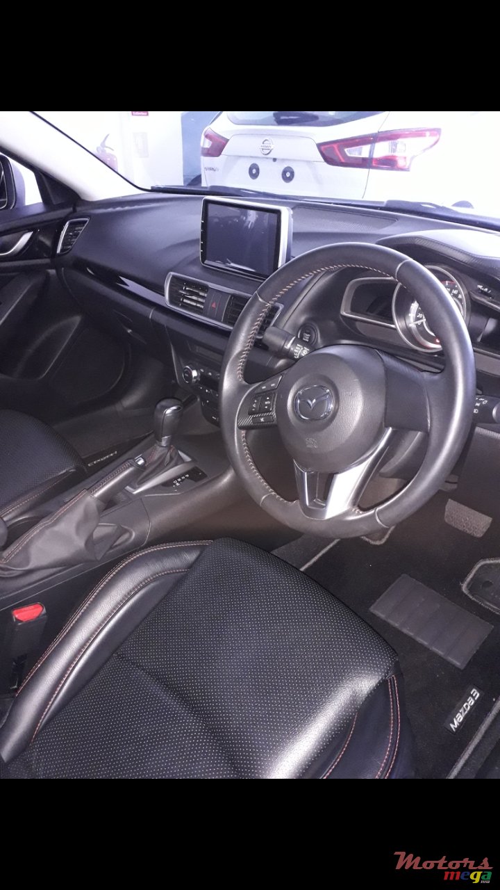 2016' Mazda 3 photo #2