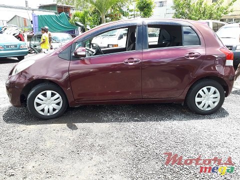 2010' Toyota Vitz photo #4