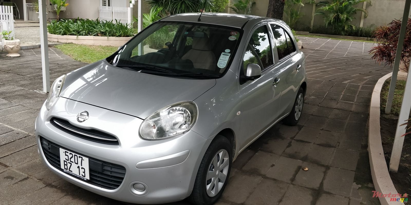 2013' Nissan March photo #4