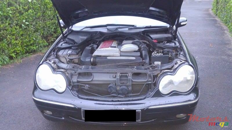 2001' Mercedes-Benz 200 photo #7