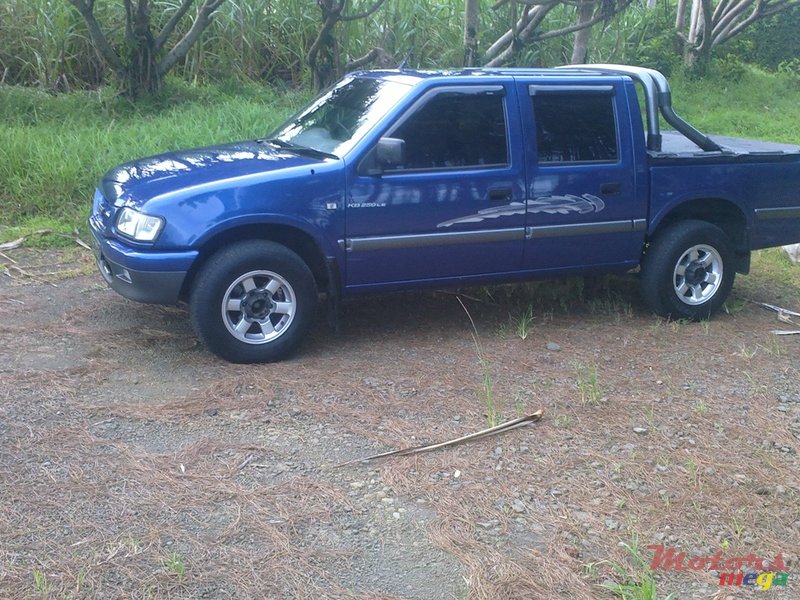 2002' Isuzu KB 250 LE photo #2