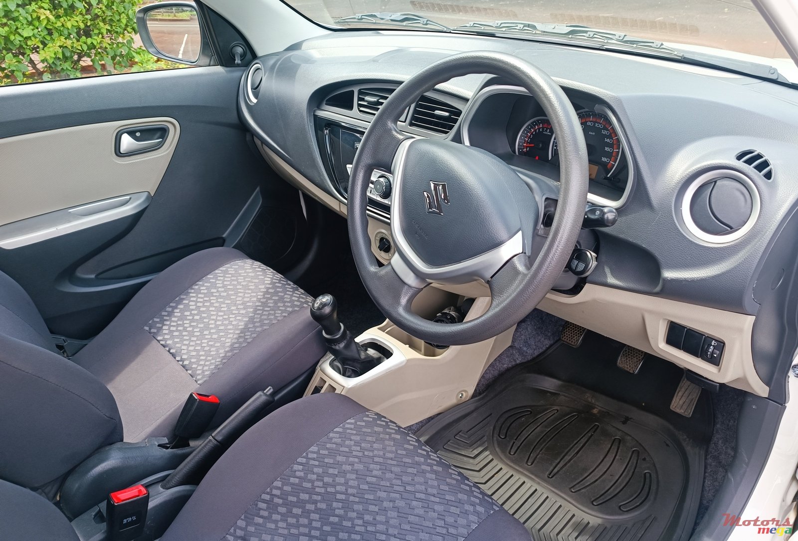 2019' Suzuki Alto photo #3