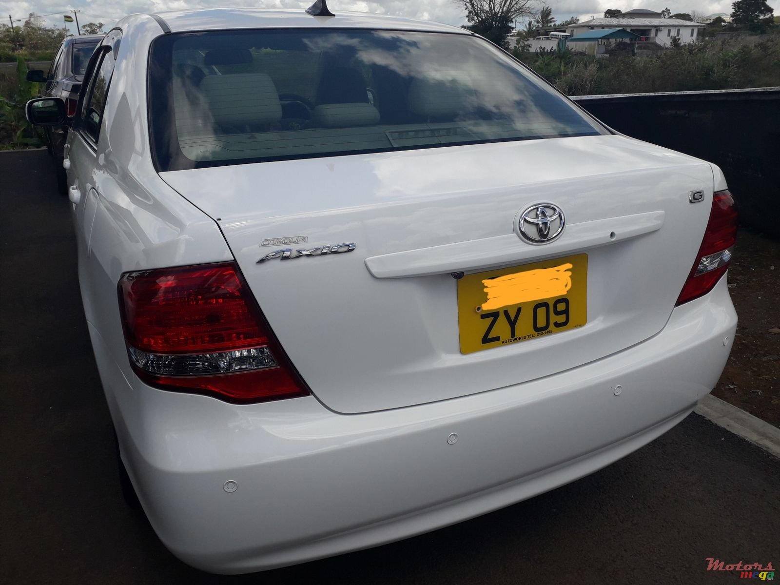 2009' Toyota Axio Automatic photo #1