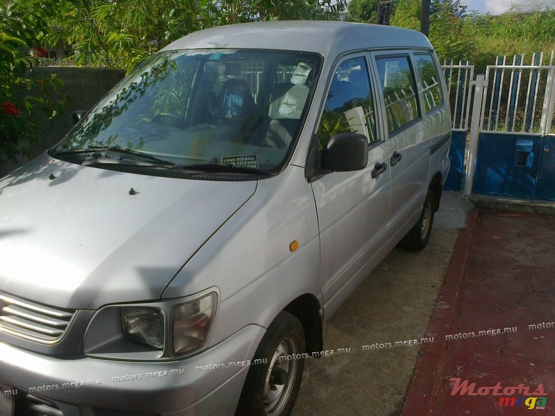 1999' Toyota Townace photo #1