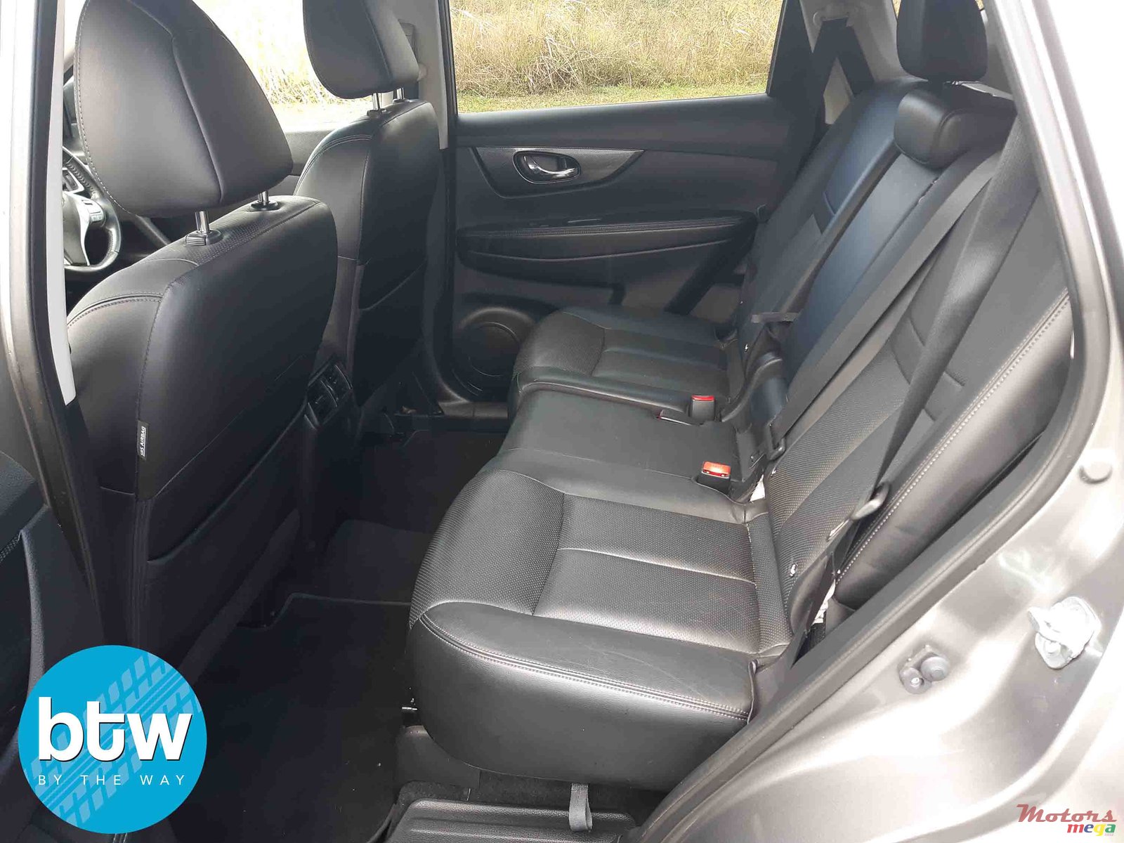 2016' Nissan X-Trail 7 seater photo #4