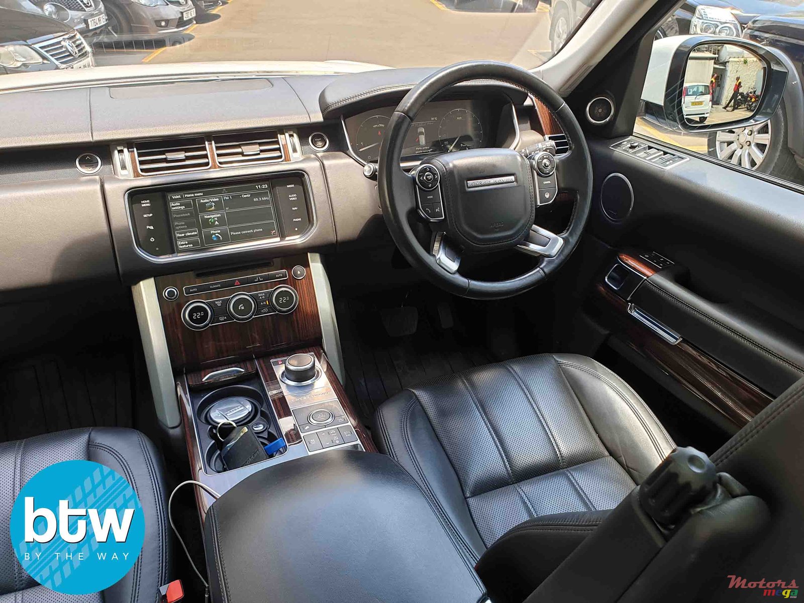 2015' Land Rover Range Rover Vogue TDV6 photo #5