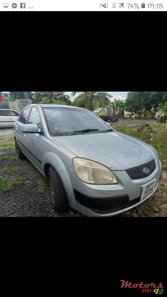 2005' Kia Rio photo #3