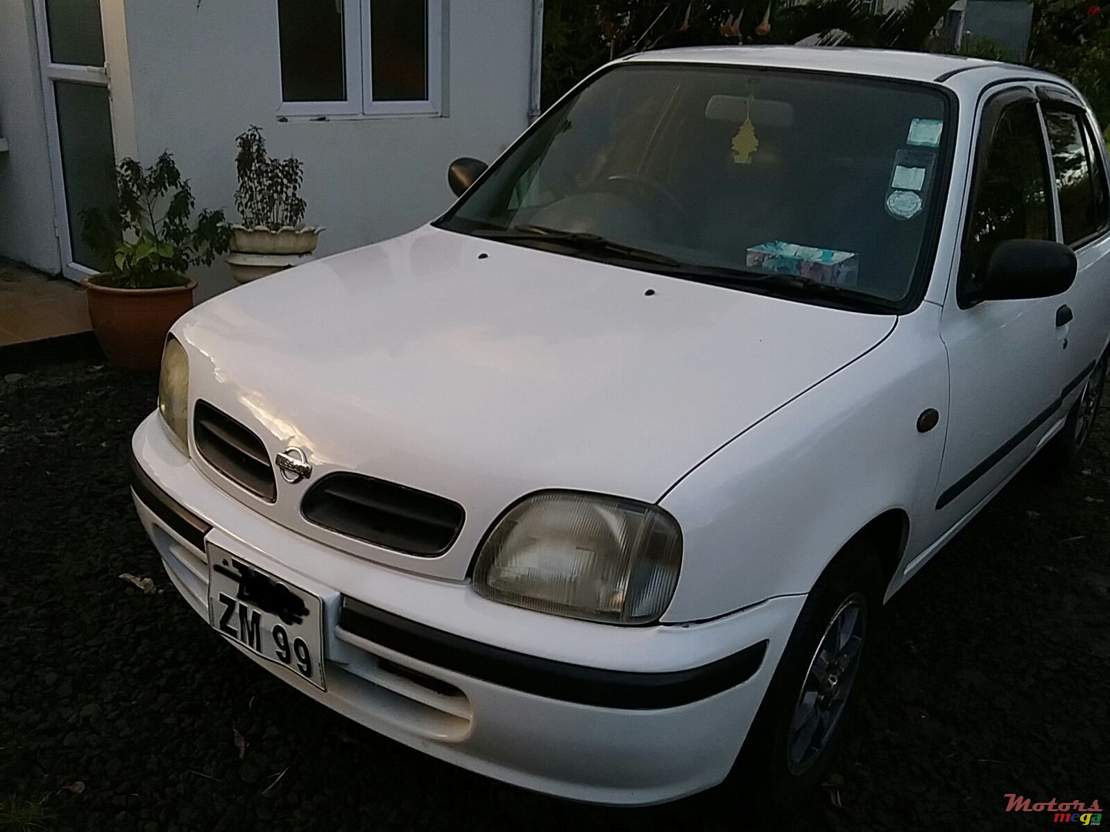 1999' Nissan March photo #1