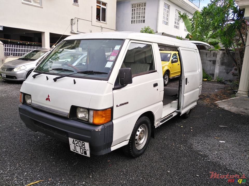 2008' Mitsubishi L300 photo #7