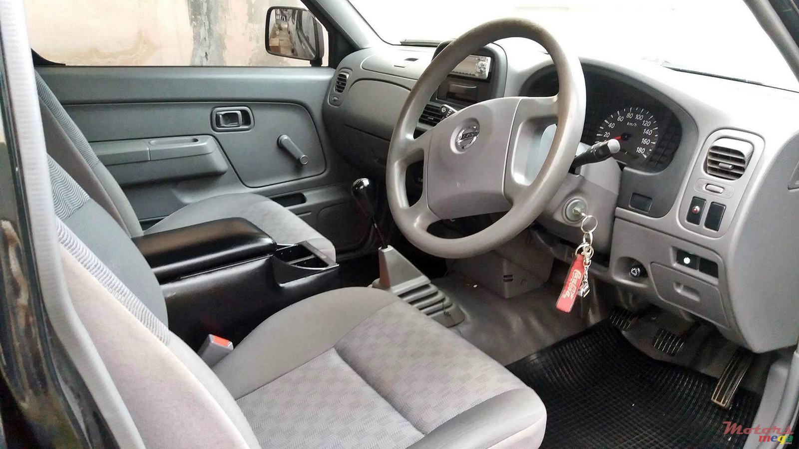 2010' Nissan Navara (54227164) photo #4