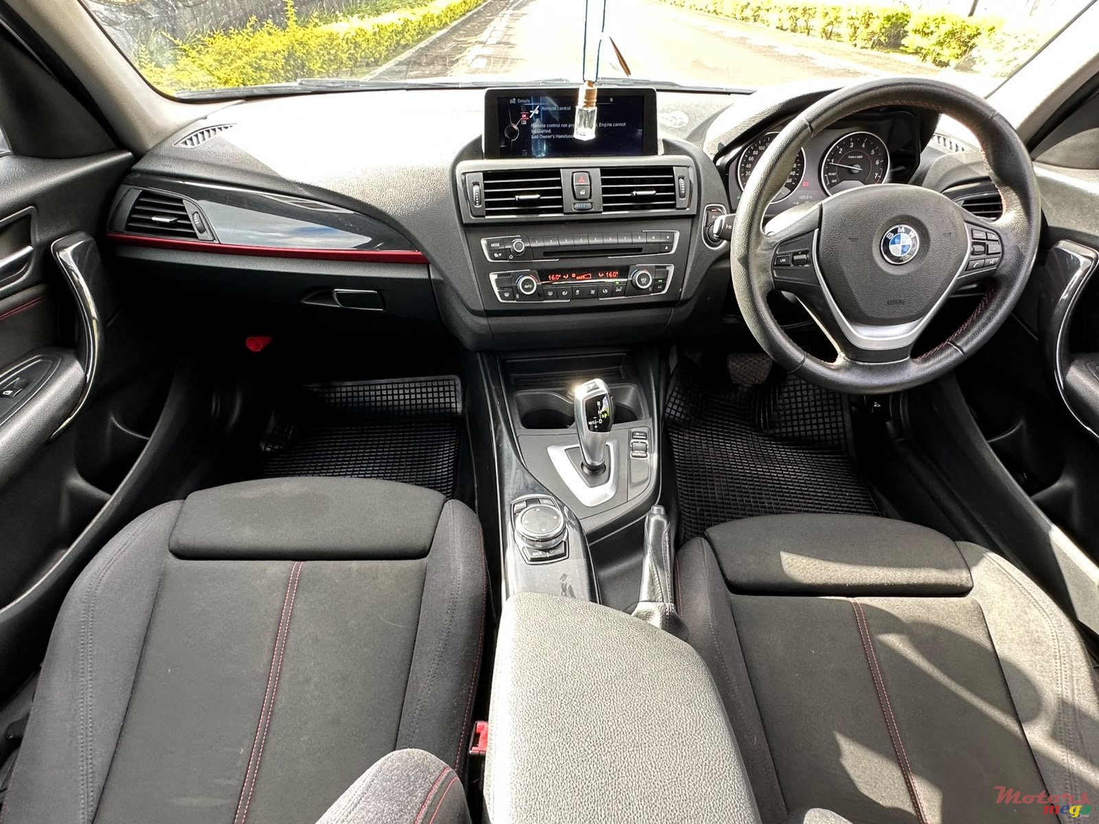 2015' BMW 116i photo #6